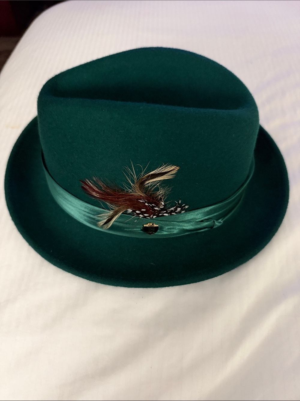 Men's Emerald Felt Fedora with Satin Band and Feather Accent